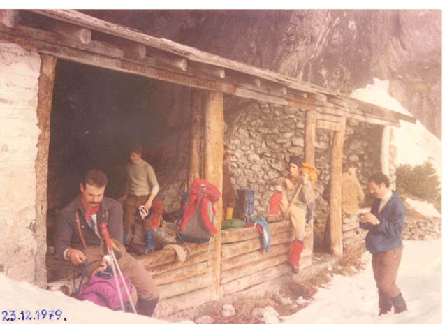 1979. Ανάβαση σπηλιά Ιθακησίου. Πρώτη μεγάλη στάση